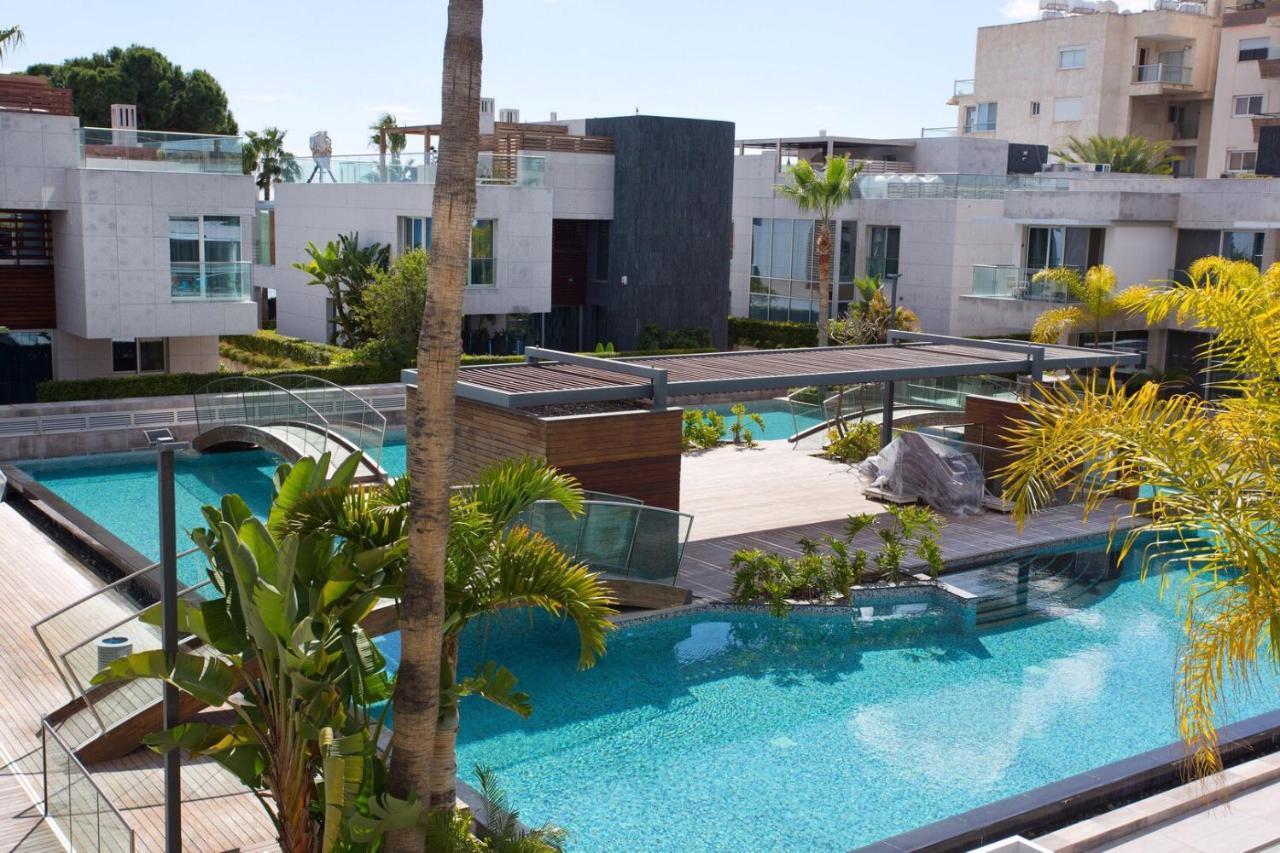 Opera Exclusive Apts By Trulycyprus Limassol Luaran gambar