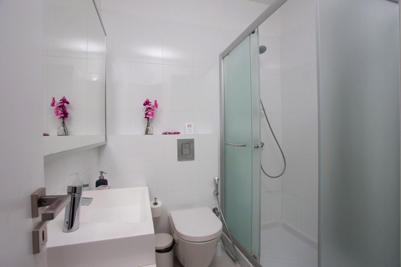 Opera Exclusive Apts By Trulycyprus Limassol Luaran gambar